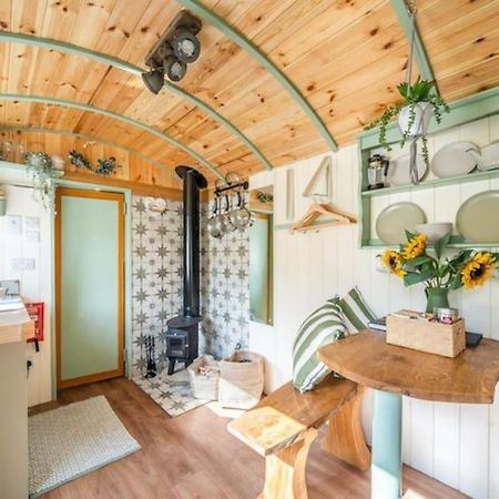 Spinney Retreats - 2 X Unique Shepherds Huts Dog Friendly Northampton Exteriér fotografie