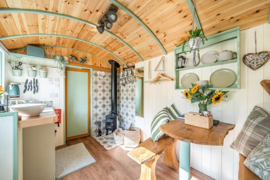 Spinney Retreats - 2 X Unique Shepherds Huts Dog Friendly Northampton Exteriér fotografie