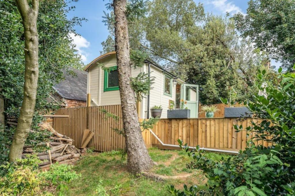 Spinney Retreats - 2 X Unique Shepherds Huts Dog Friendly Northampton Exteriér fotografie